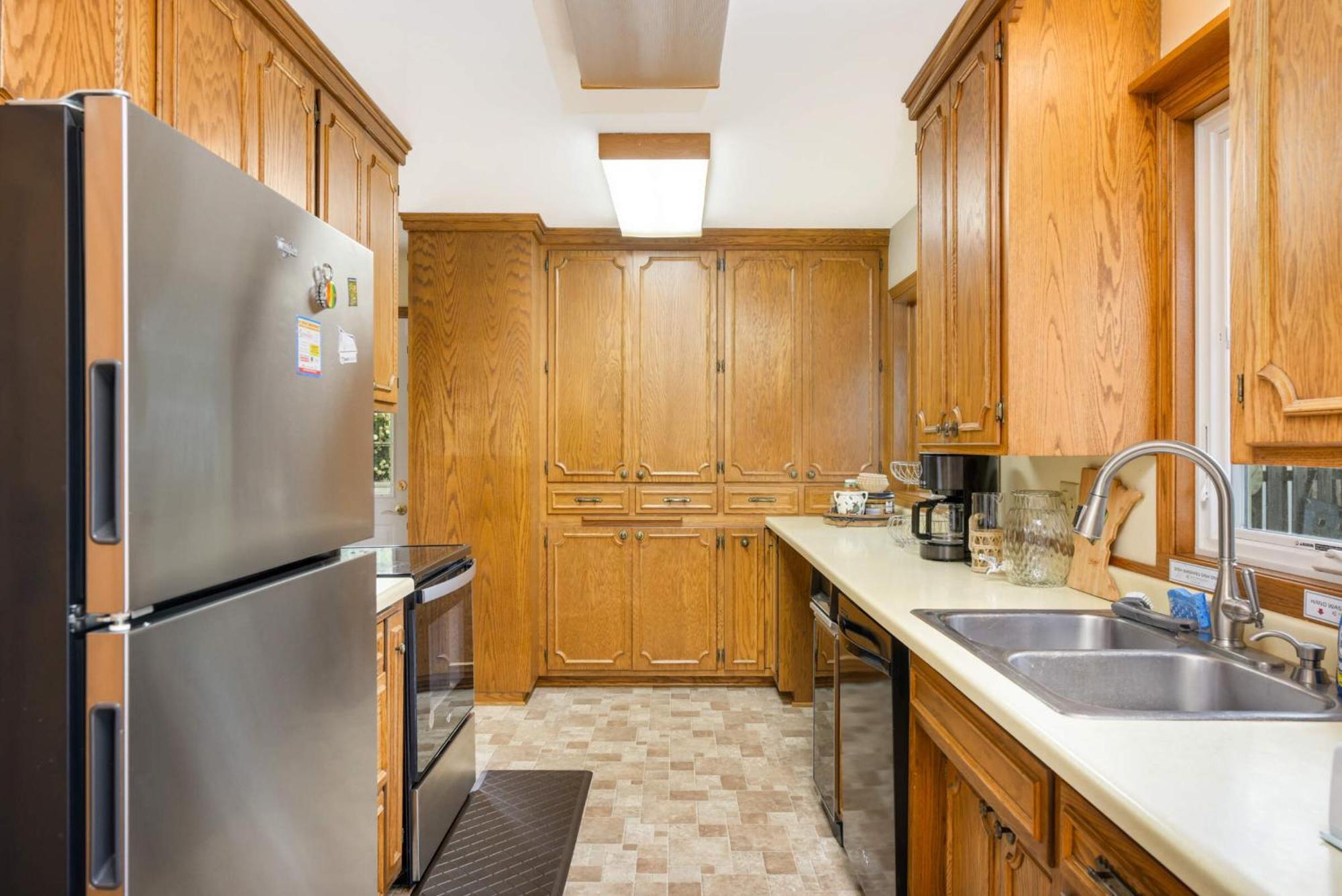 Grove Haven, Spacious 4-bed, 3 Baths Retreat * Cottage Grove