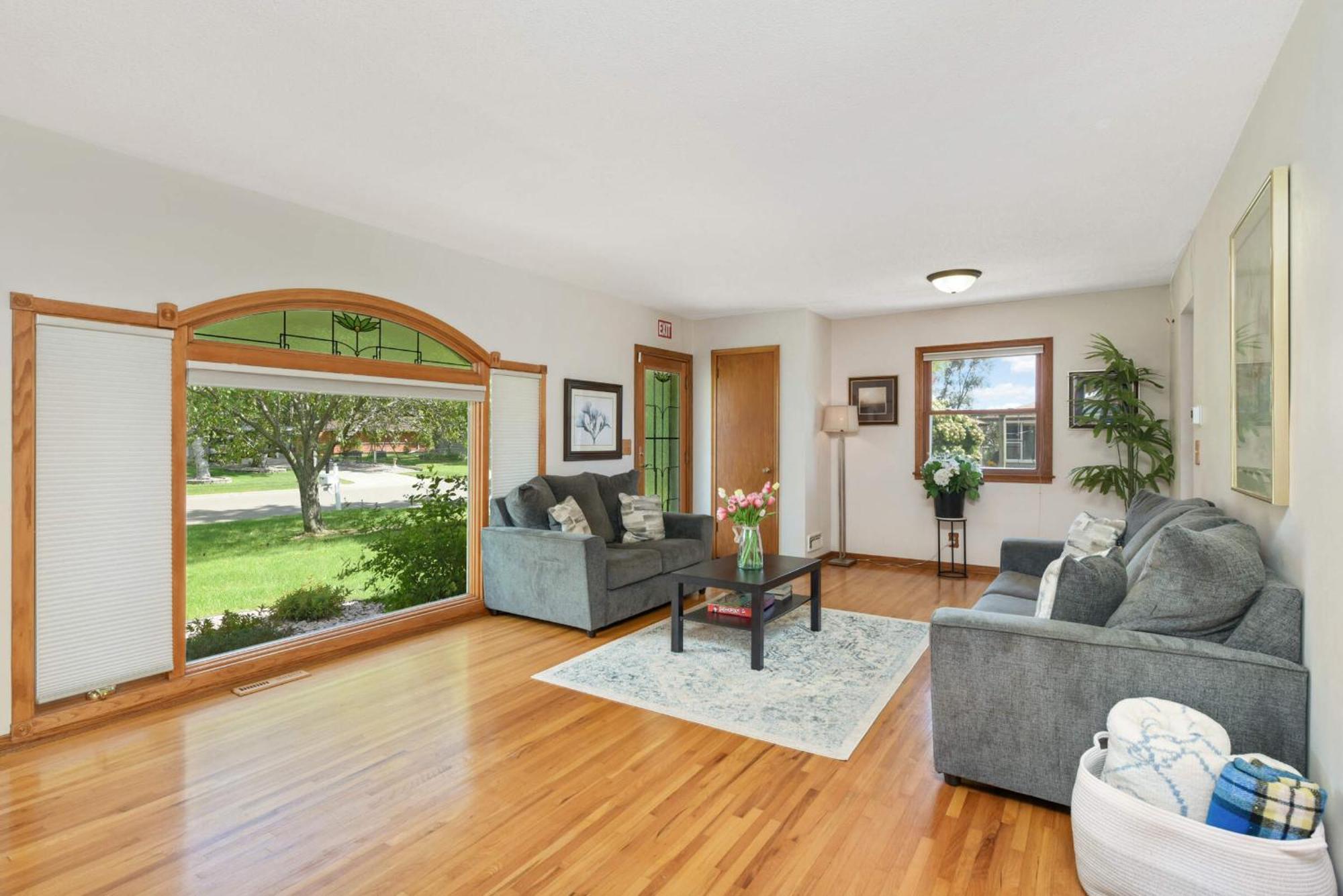 Grove Haven, Spacious 4-bed, 3 Baths Retreat